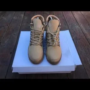 Kith | Shoes | Ronnie Fieg X Caminando Ripple Mountain Mid  display picture 3